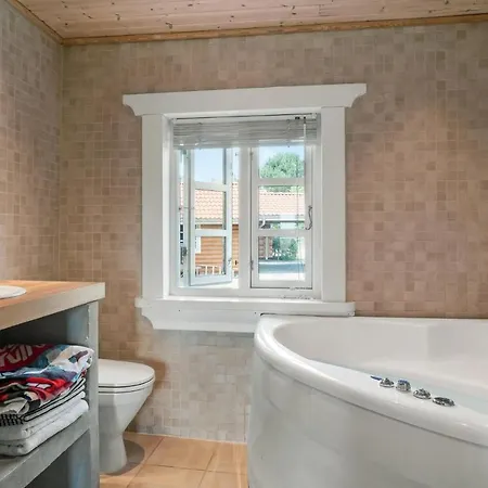 Holiday home In With House Sea View