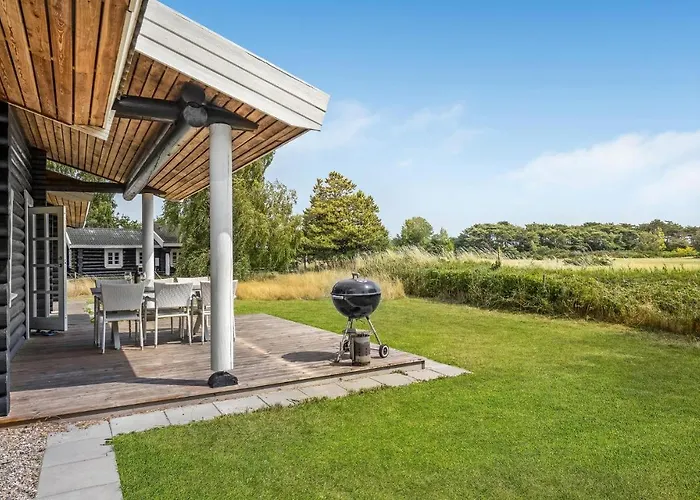 In With House Sea View Semesterbostad